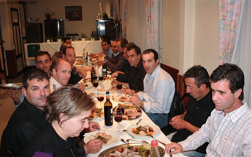 Jantar com emigrantes em França